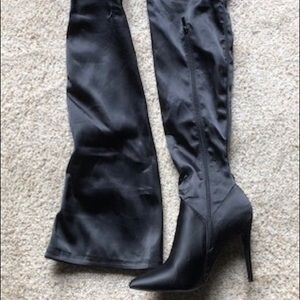Over knee satin boot